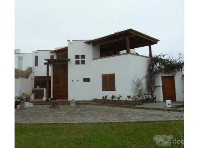 7br - 3274m2 - 7 bedrooms4 bathrooms single family house (LIMA, San Martin)