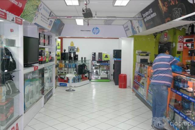 VENDO LOCAL COMERCIAL, COMPUPLAZA.