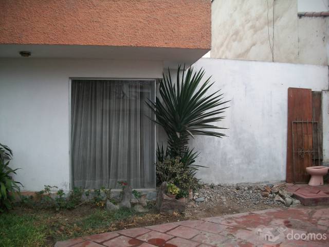 VENDO CASA EN SAN BORJA  PARA REMODELAR PRECIO TERRENO IDEAL PARA CONSTRUIR DEPARTAMENTOS BUENA ZONA