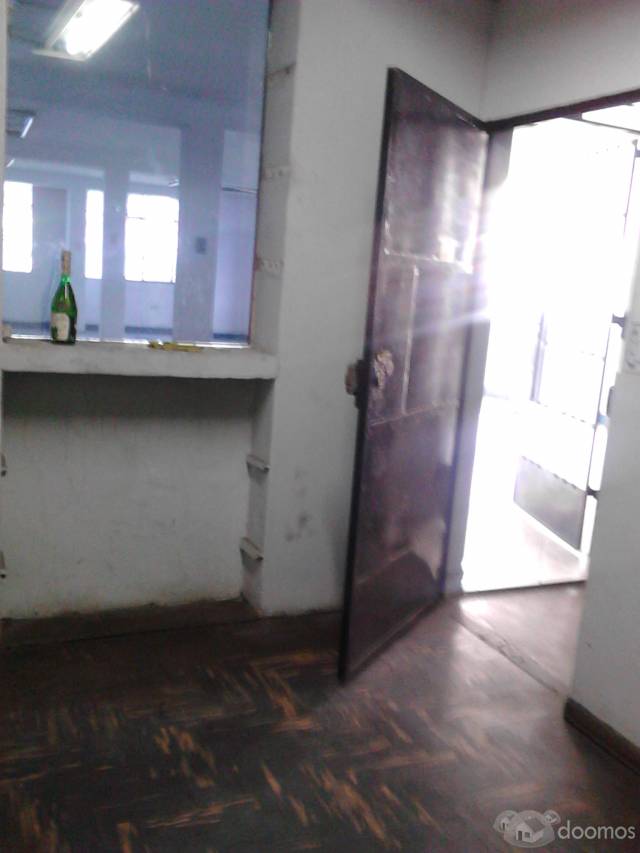 ALQUILER DE LOCAL COMERCIAL, 2DO PISO INDEPENDIENTE EN TODA LA ESQUINA 116MTS