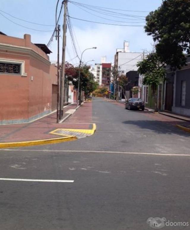 Se Alquila Local Comercial En Miraflores