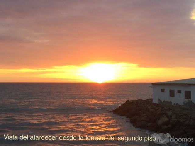 SE VENDE CASA FRENTE AL MAR EN COLÁN + TERRENO DE TRAS DE CASA