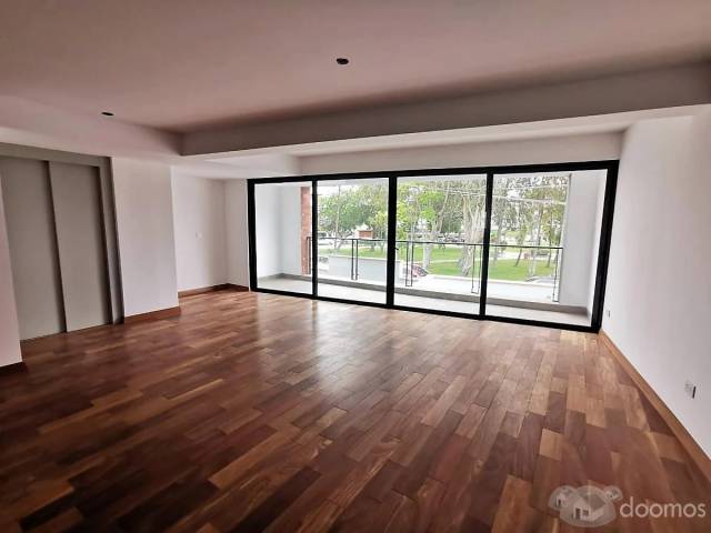 Surco venta Duplex de Estreno! con 2 Balcones Frente a Parque + 4 Dorm + 2 Cocheras + Depósito