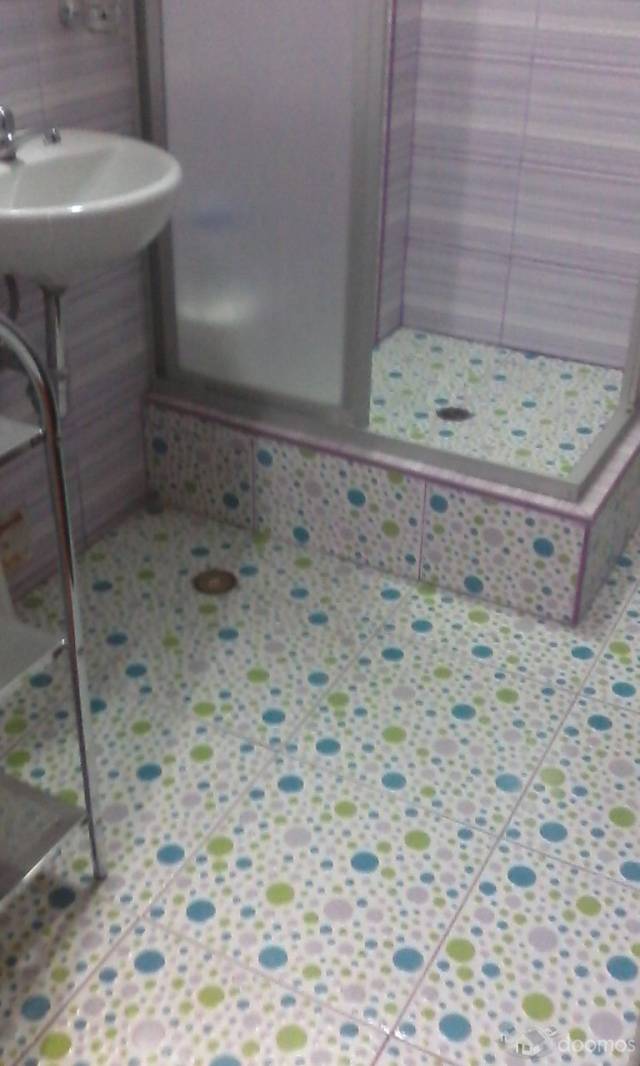 ALQUILER DE HABITACION CON BAÑO MODERNO PROPIO EN EL CENTRO DE CHICLAYO