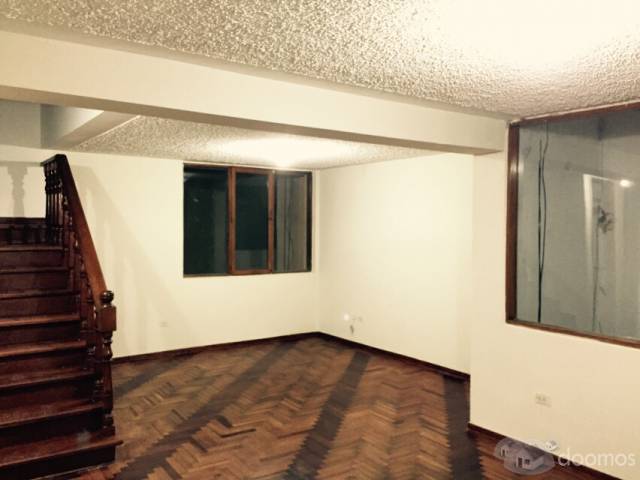 VENDO DPTO DUPLEX 136 M2 EN URB CALIFORNIA