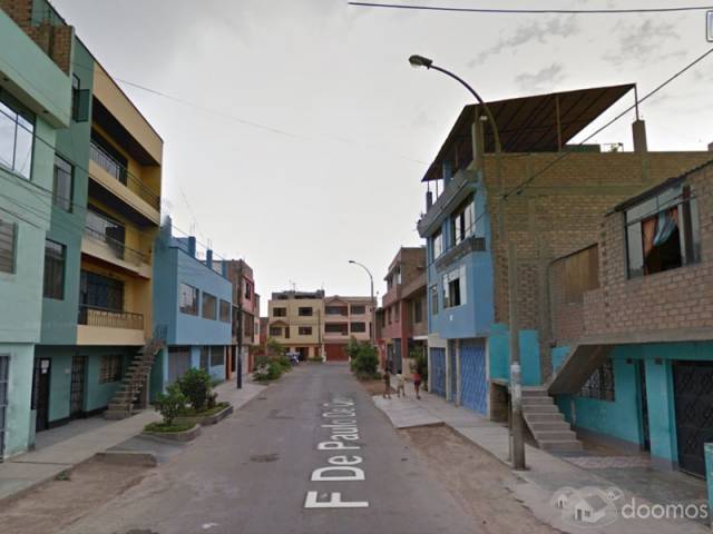 VENDO CASA DE 3 PISOS EN SANTA LUZMILA - COMAS