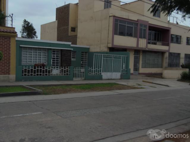 SE VENDE CASA RESIDENCIAL EN PUEBLO LIBRE