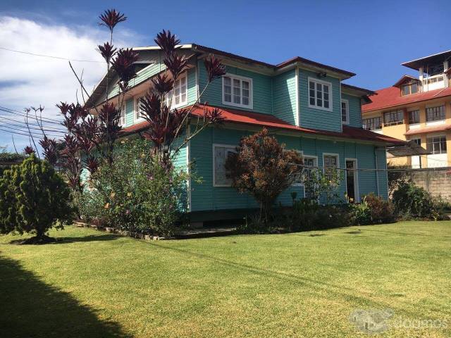 Vendo Casa en Oxapampa con 1,413 m2 de Terreno