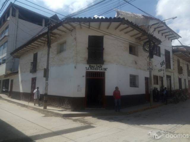 CHACHAPOYAS OCASION CASA EN ESQUINA A 1/2 CUADRA PLAZA MAYOR