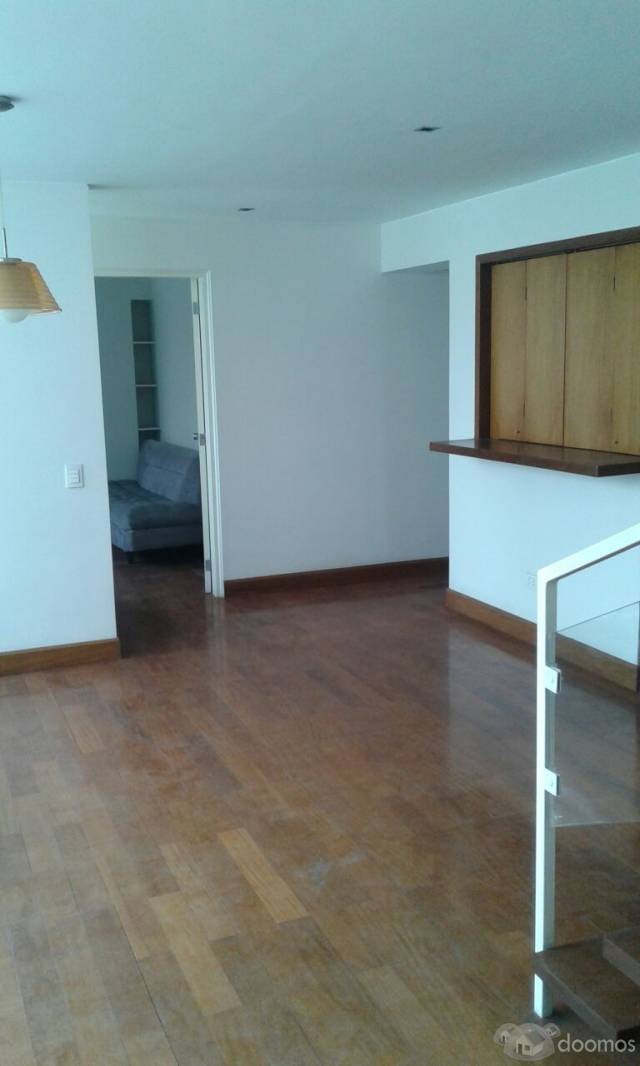 Departamento en Venta Urb. El Derby. Calle Boulevar Surco Lima