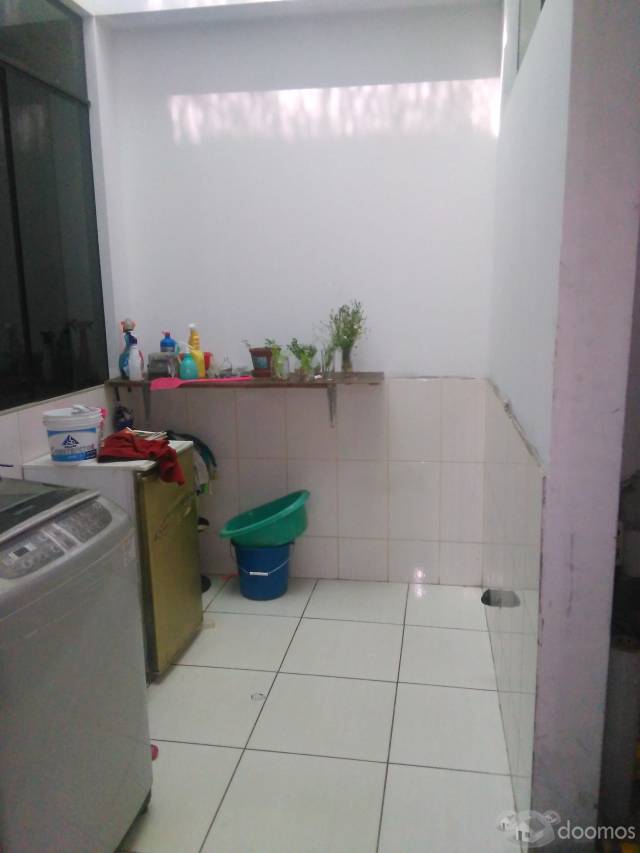 VENDO DEPARTAMENTO -   PRIMER PISO  -- CON ÁREA LIBRE PARA CONSTRUIR.