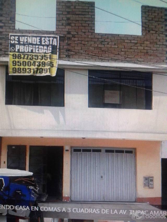 VENDO CASA FAMILIAR DE TRES PISOS EN EL DISTRITO DE COMAS A TRES CUADRAS DE LA AV. TUPAC AMARU-FRENTE A LA RENIEC DE COMAS