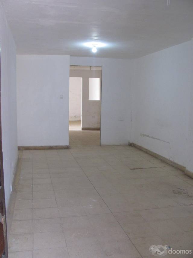 ALQUILER DEPARTAMENTO CERCA A GAMARRA  LA VICTORIA PRIMER PISO PUERTA CALLE  966760323