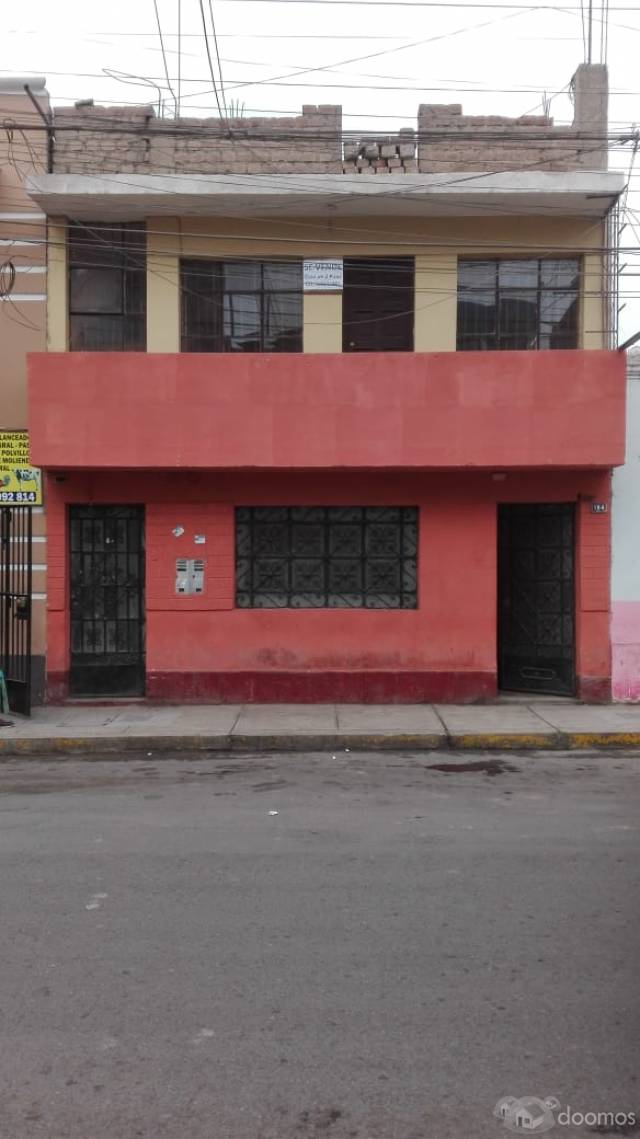 Venta de Casa de 2 pisos en Calle Grau - Huaral - 117m2