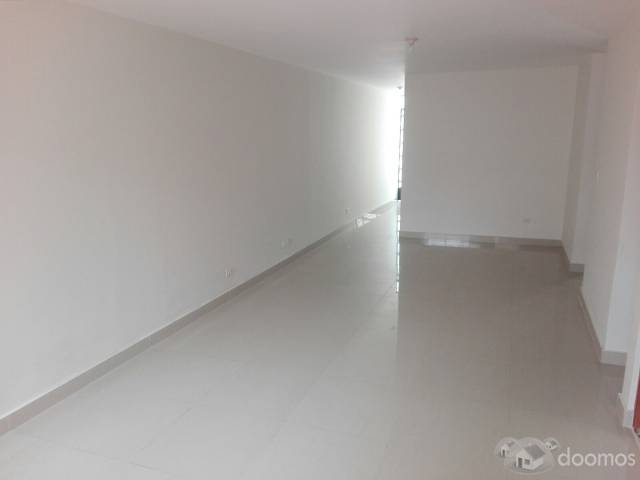 Alquilo Departamento en Primer Piso 120 m2