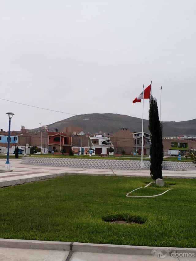 vendo casa frente a parque