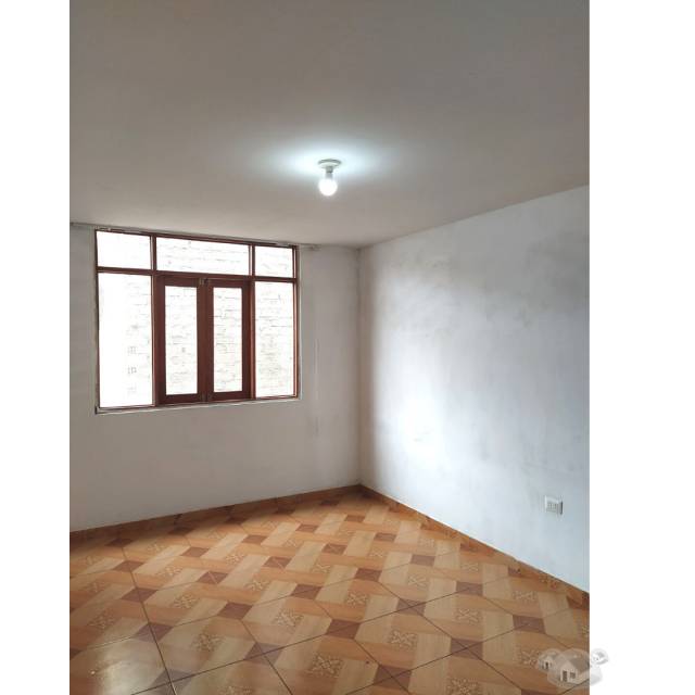 Te presentamos un lindo Dpto de 60 m2 en Zona Residencial de La Victoria ,2do piso, acabados de 1era, como de estreno.