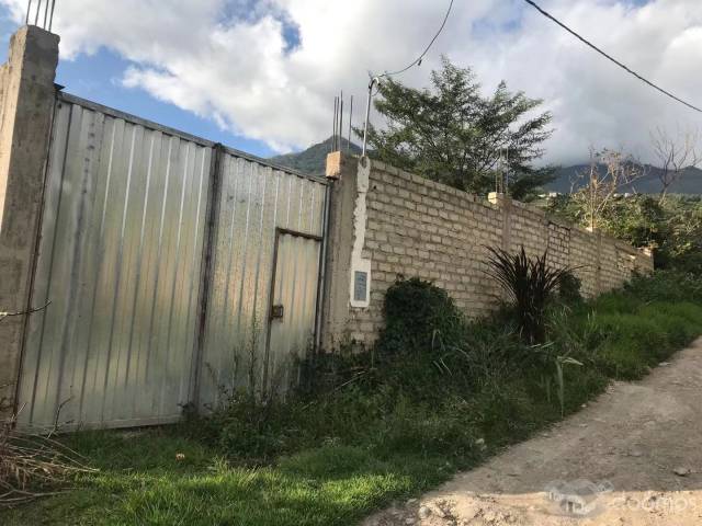 Venta de un lote de terreno de 302 metros cuadrados