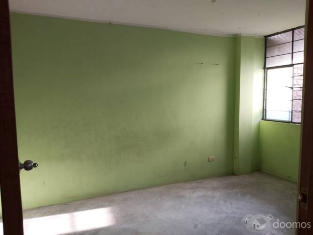 Vendo Casa Dos Pisos 90m2 + Patio de 60 m2 aprox. San juan de Lurigancho